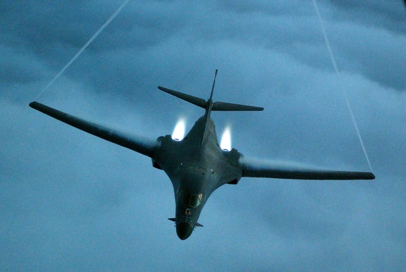 How America's B-1 Bomber Is Basically A Flying Missile Carrier | The ...